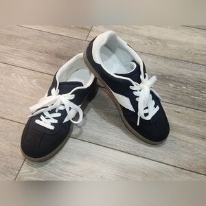 Target Black and White Sneakers Size 7